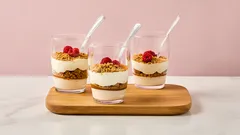 Näin teet helpon karpalo-kinuskibanoffeen – makunautinto puolessa tunnissa