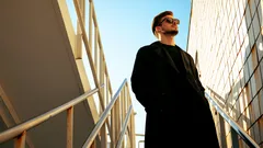 Se ei ole pelkkää tyyliä: mitä mustiin pukeutuminen tarkoittaa psykologian mukaan