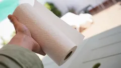 Mitä paperipyyhkeillä ja lautasliinoilla ei saa missään tapauksessa pyyhkiä