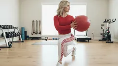 Lopeta lankkuharjoitus: tämä liike polttaa rasvaa tehokkaammin ja muokkaa kauniin vartalon