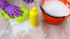 Näin palautat linoleumilattian loistoon luonnollisesti